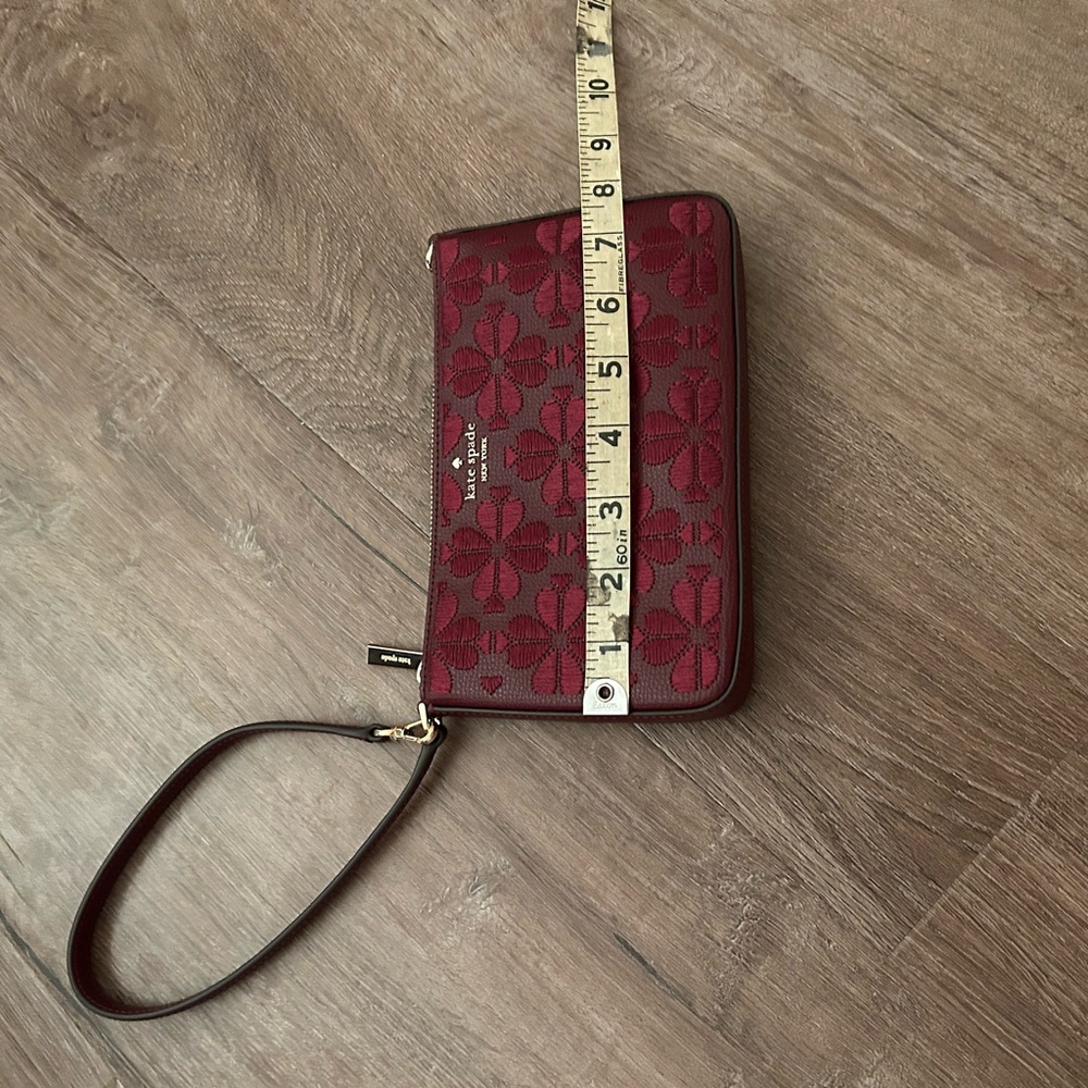 NWT Kate Spade Red Floral Wristlet - Picture 7 of 8